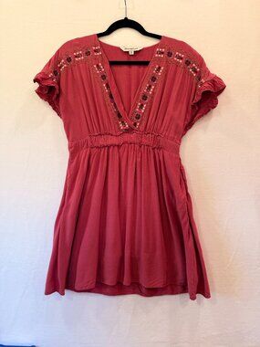 Davi & Dani Pink Embroidered Dress Medium V‑Neck, Lined, Pockets